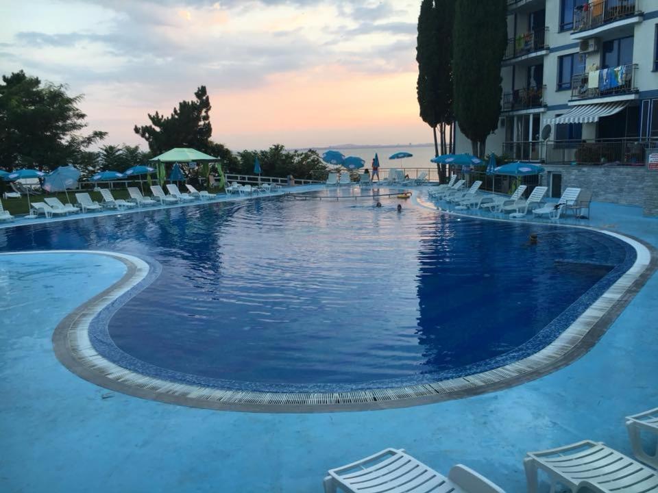 Blue Bay Palace Apart Complex เปาโมเรีย ภายนอก รูปภาพ